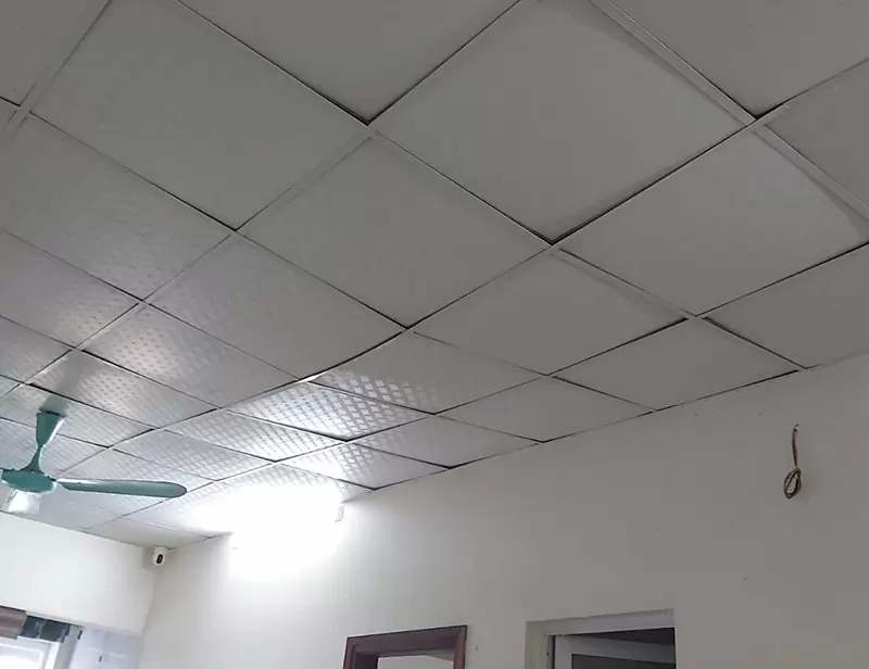 Trần thạch cao bị nứt